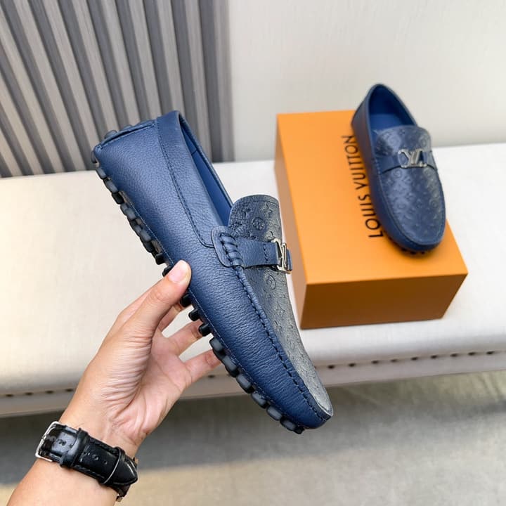 Louis Vuitton Pebbled Leather Driving Shoes in Black Textured Leather
