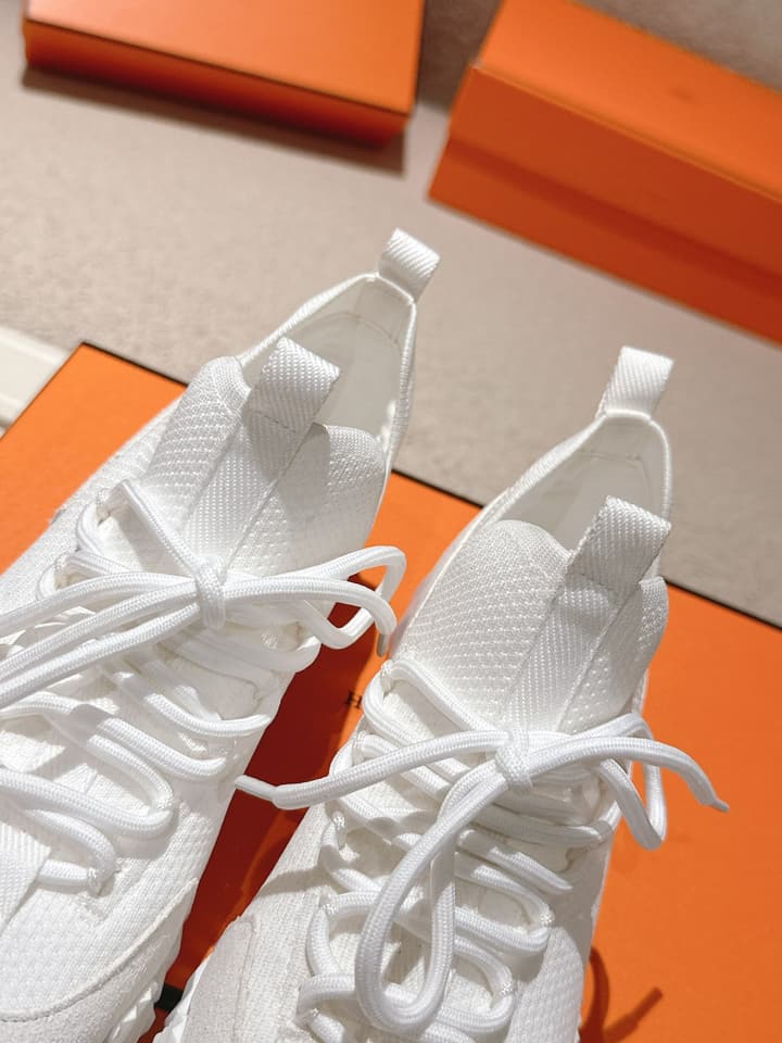 Hermès Classic Couple's Casual Sneakers in All Black