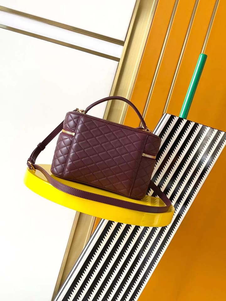 Saint Laurent LE CASSANDRE Quilted Lambskin Clutch Bag