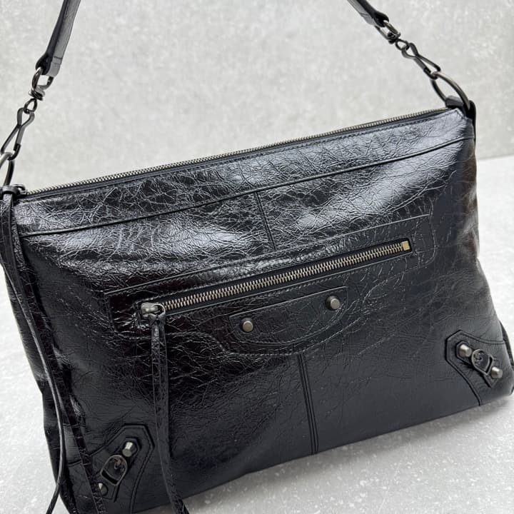 Balenciaga Le City Moto Large Hobo Bag – 25FW in Oil Wax Black