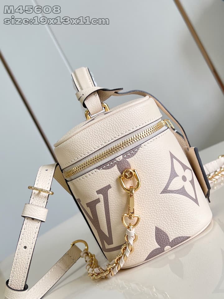 Louis Vuitton Vanity Small Handbag – M45608 in Black