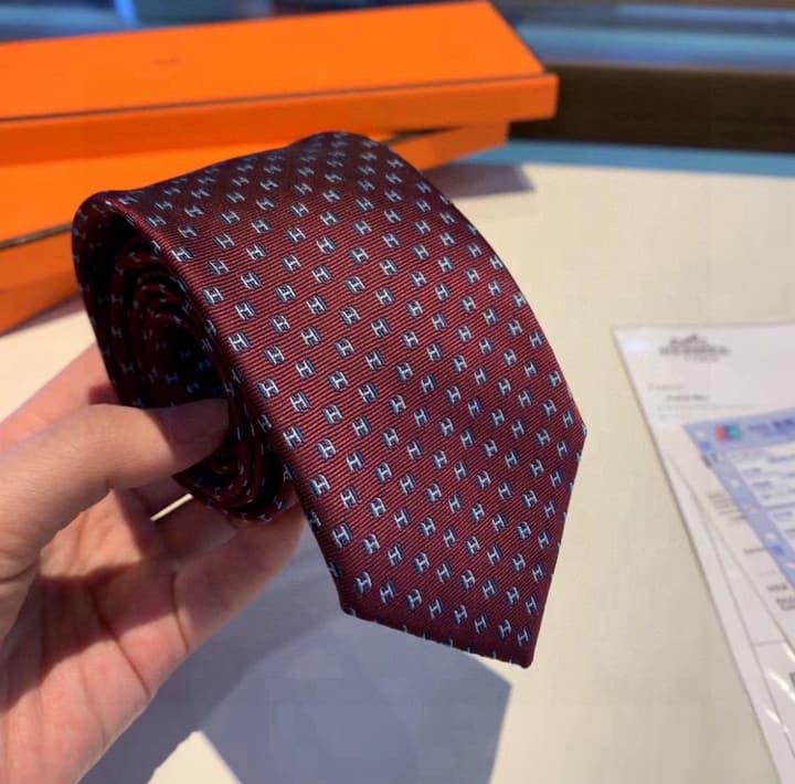 Hermès H-Letter Men's Silk Tie Series in Burgundy Microdot