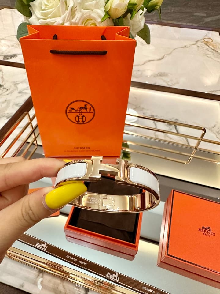 Hermès H-Letter Oval Enamel Bracelet in Black