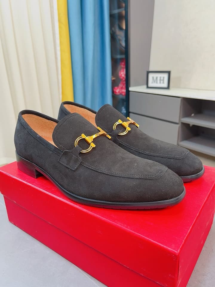 Ferragamo Men's Suede Business Loafers in Black Polished Leather Loafer