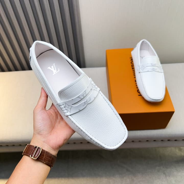 Louis Vuitton Pebbled Leather Driving Shoes in Black Textured Leather