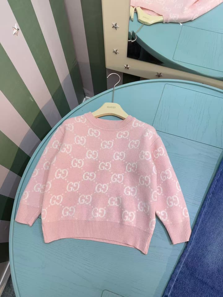Gucci Kids Knit Sweater and Washed Denim Set – Spring/Summer Collection – 2025SS in Pink Sweater And Washed Blue Denim Set