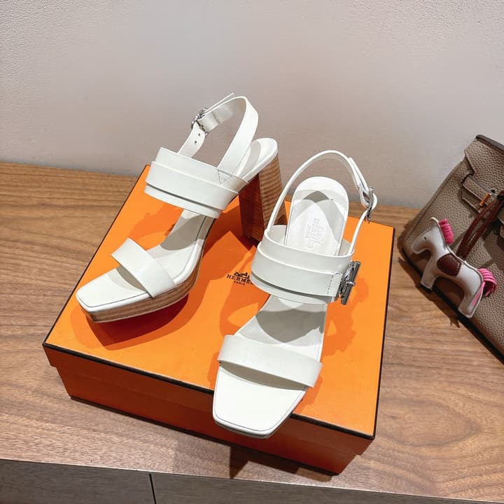 Hermes Color Block Flat Sandals – 2025 New Collection in Black