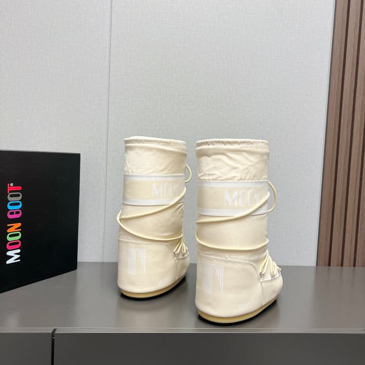Moon Boot 2024FW Snow Boots in Matte Black