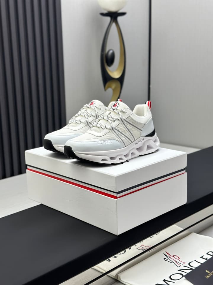 Moncler Trailgrip GTX Performance Running Shoes in Black