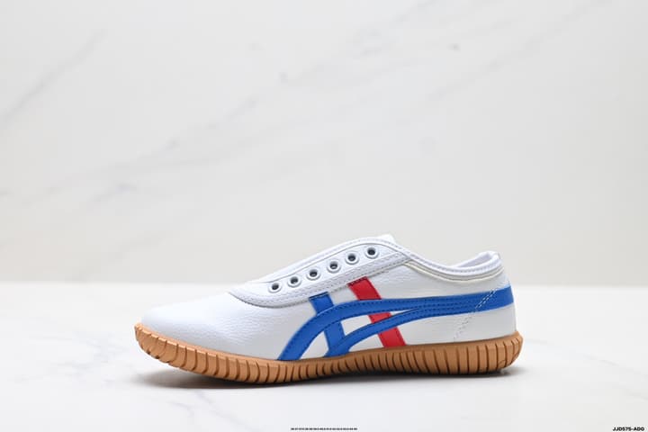 Onitsuka Tiger TSUNAHIKI Slip-On Casual Sneakers in Cream With Navy Stripes