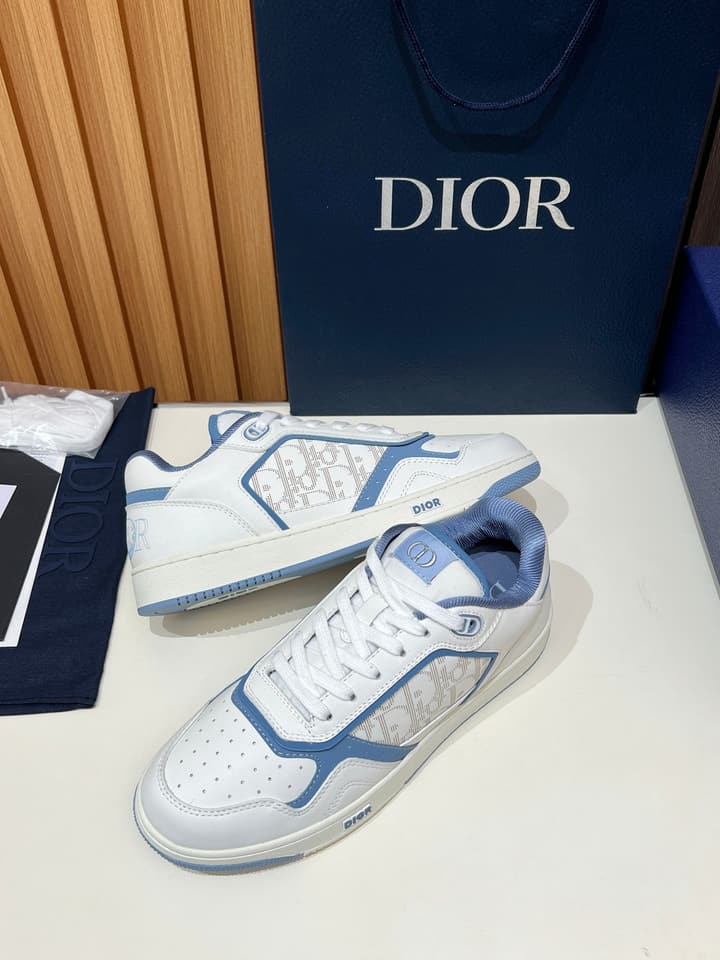 Dior B27 Couple's Sneakers – 2025 Collection in All Black With White Sole
