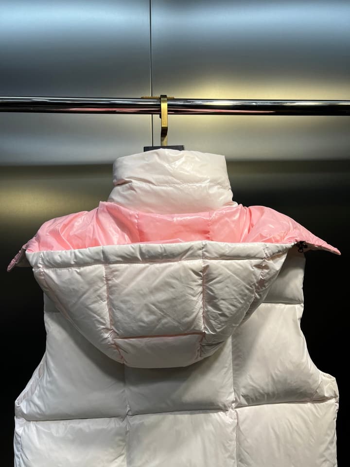 Moncler Parana Color-Block Hooded Down Jacket – New Collection