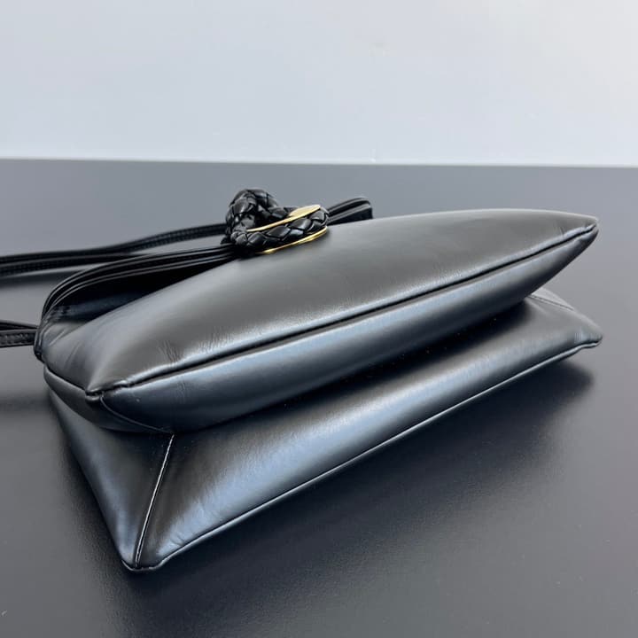 Bottega Veneta Small Liberta Handbag – 24FW in Classic Black