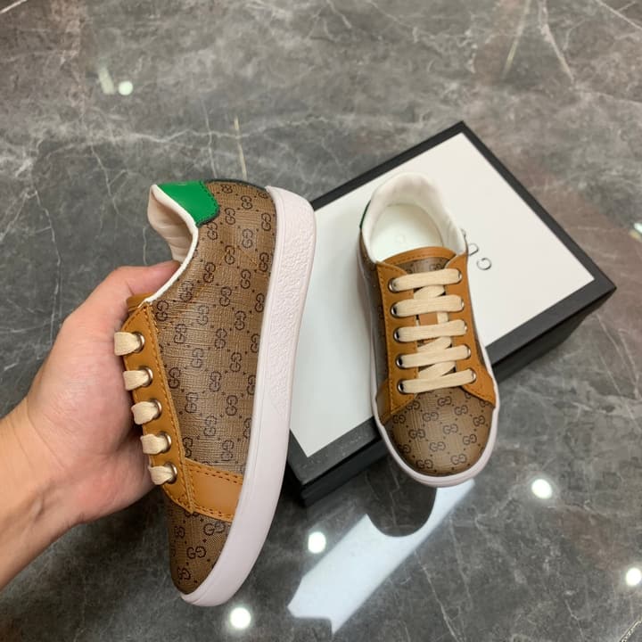 Gucci Kids Mickey Mouse Sneakers – Kids Collection in Brown Monogram Mickey Sneaker