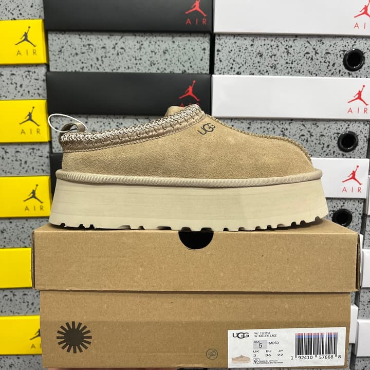 UGG Thick-Soled Low-Cut Fur Snow Boots in Olive Suede Patterned Trim