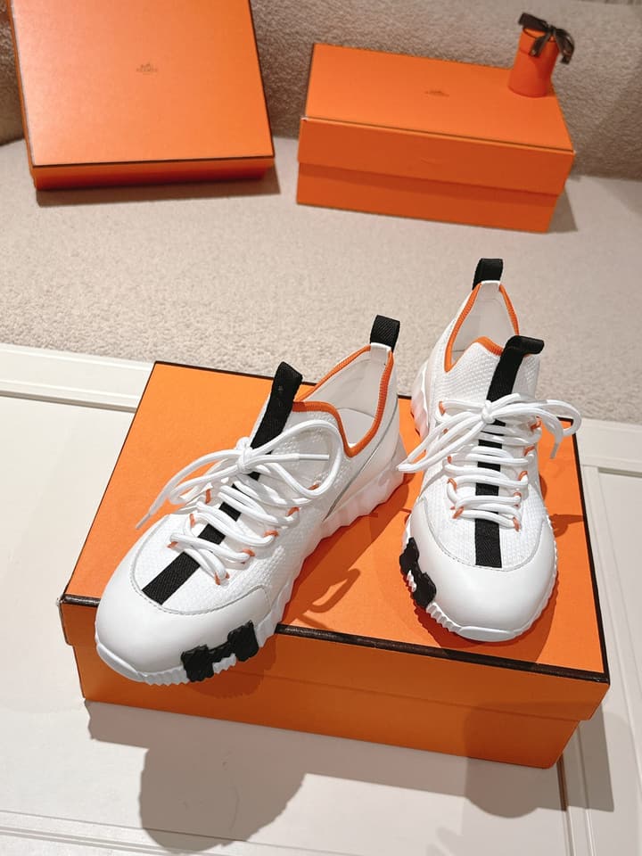 Hermès Classic Couple's Casual Sneakers in All Black