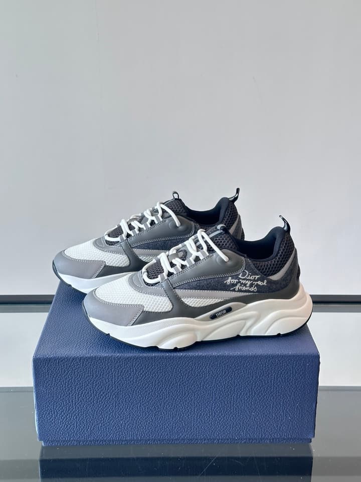 Dior B22 Retro Jogging Sneakers in Black And White Oblique