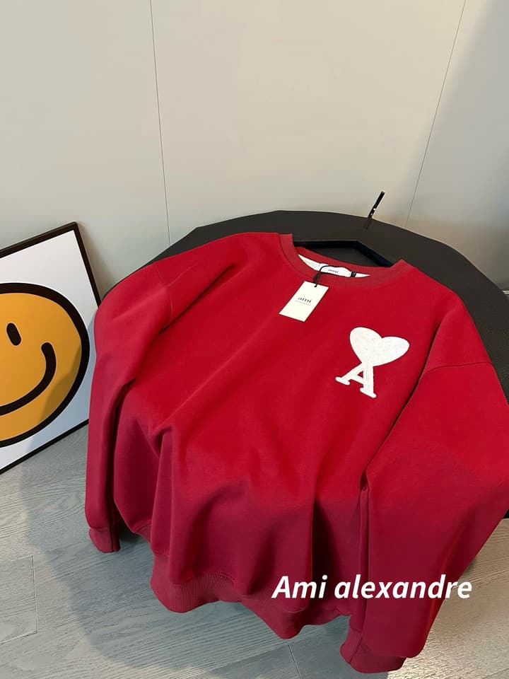 AMI Paris Heart Embroidery Crewneck Sweatshirt – Autumn/Winter Limited Edition in Red Sweatshirt With White Logo