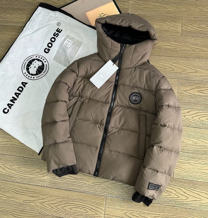 Canada Goose Black Label Puffer Jacket in Black