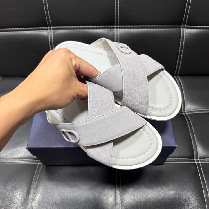 Dior Men's Pebbled Leather and Suede Slides – Spring/Summer Collection 2025 in Black Pebbled Leather Cross Strap