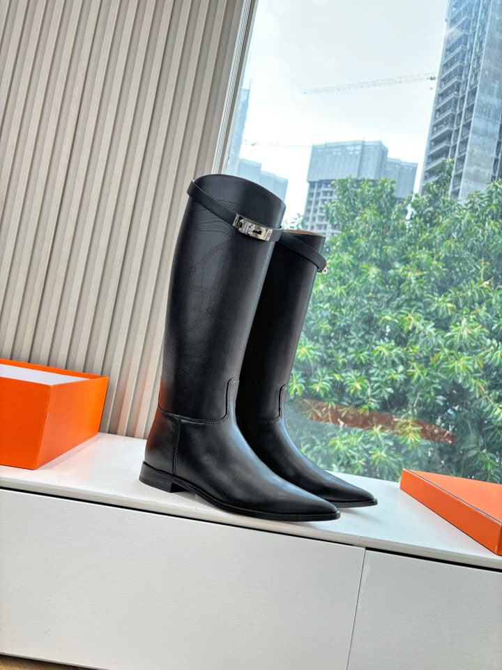 Hermès Classic Knee-High Boots – 2025 Autumn/Winter Collection in Two-tone Tan And Cream