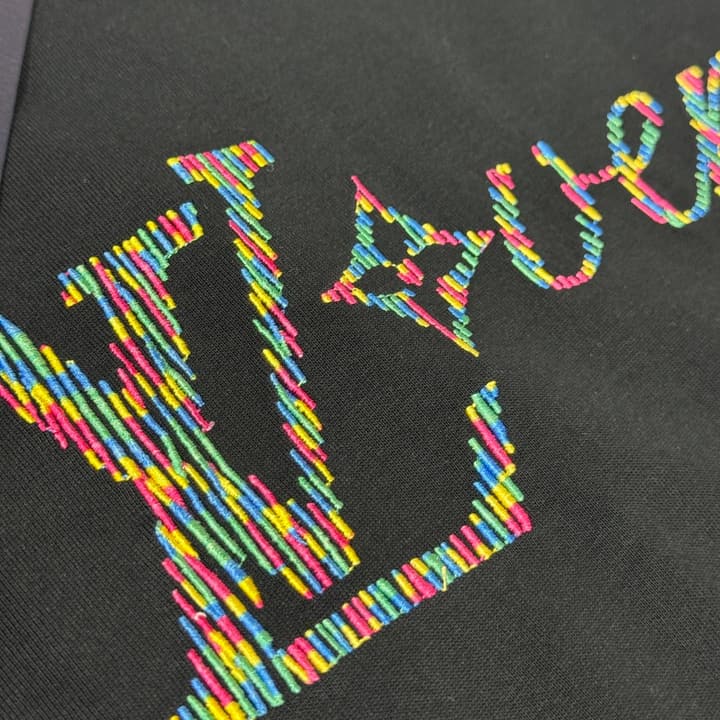 Louis Vuitton Embroidered Logo Oversized T-Shirt – Summer Collection – 26SS in Apricot Colorful LV Lovers