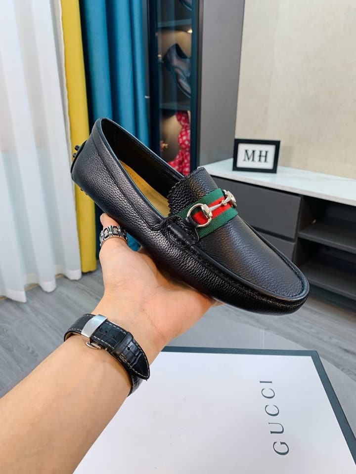 Gucci Men's Embossed Leather Driving Shoes in Brown Leather Loafer