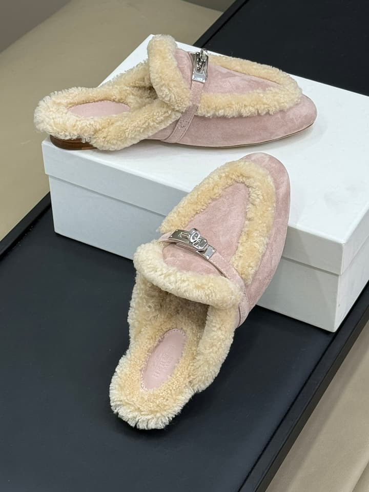 Hermès H Kelly Classic Mule Slippers – 24FW