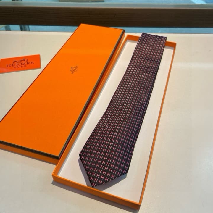 Hermès H-Letter Men's Silk Tie Series in Burgundy Microdot