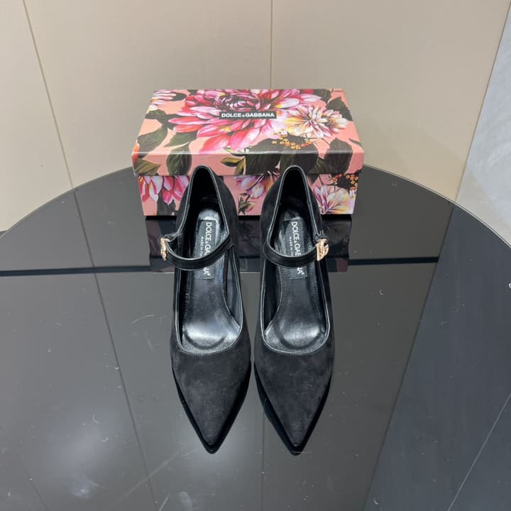 Dolce & Gabbana Pointed Toe Cross-Strap Pumps – 25FW in Black Patent