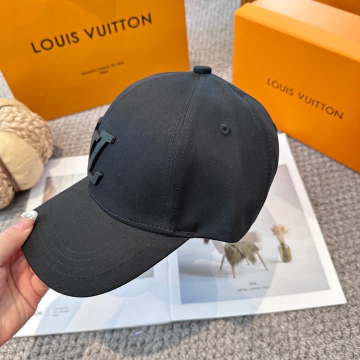 Louis Vuitton Unisex Baseball Cap – New Collection in Beige