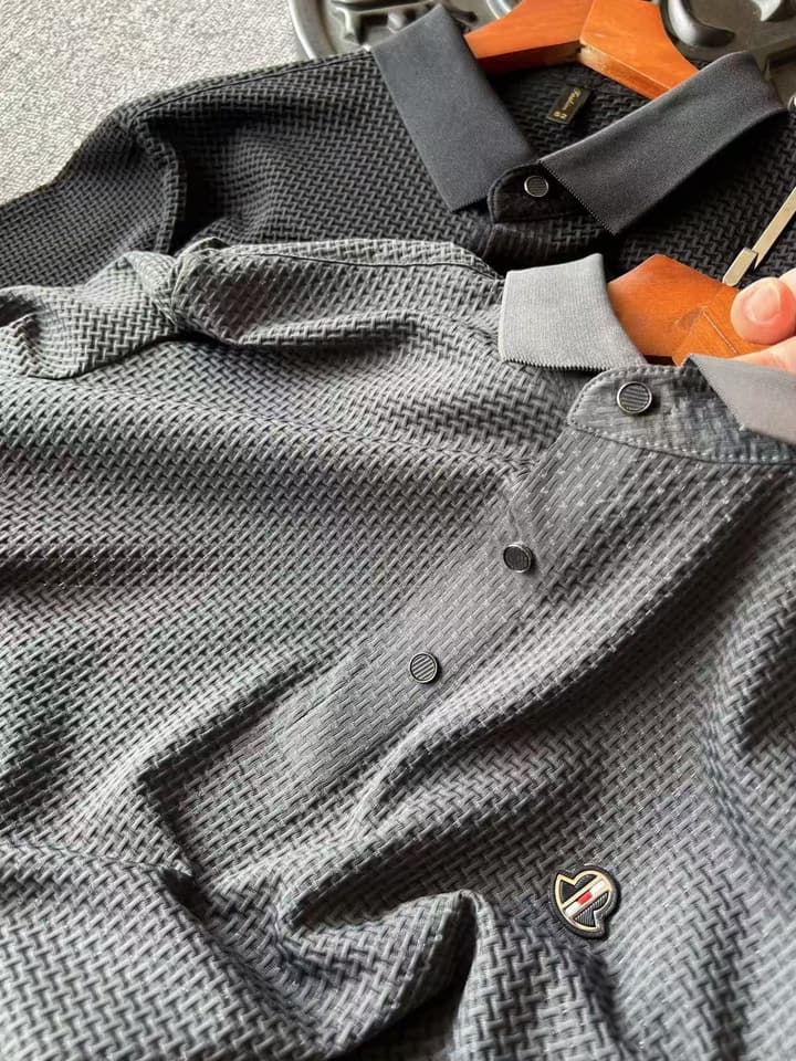 Moncler Seamless Polo Shirt – 2024 Collection in Gold