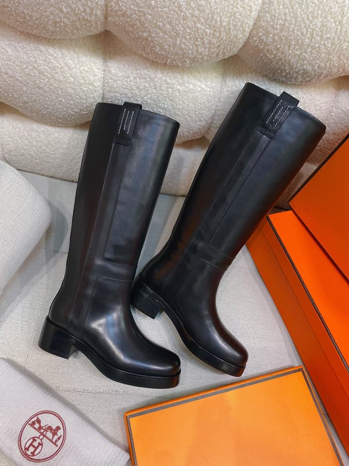Hermès Horse H Knee-High Equestrian Boots in Black Leather