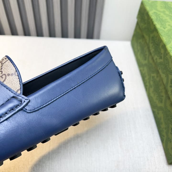 Gucci Premium Leather Loafers in Black Embossed Leather