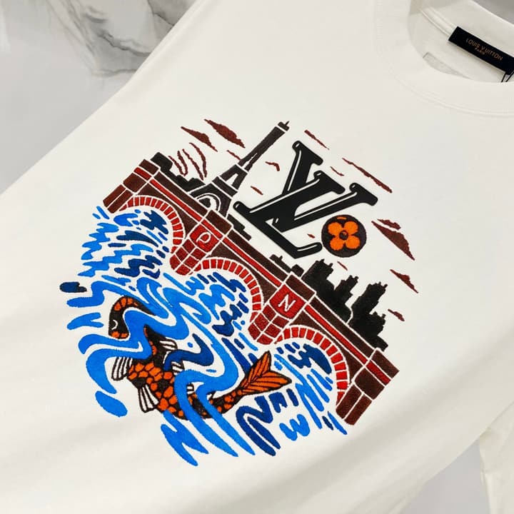 Louis Vuitton Eiffel Tower Silicone Logo T-Shirt – 2025SS in Black