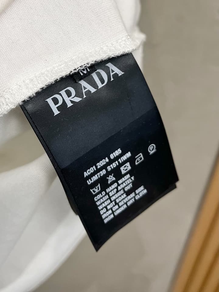 Prada Letter Logo Cotton T-Shirt – Spring/Summer Collection – 2025 in White T-shirt