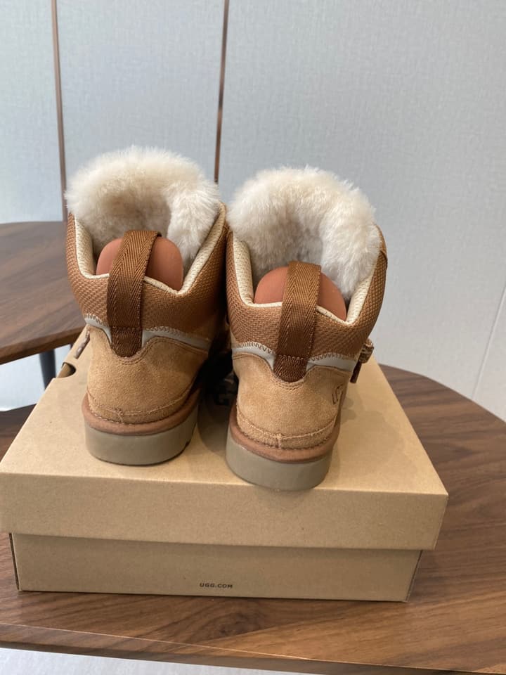 UGG Knitted Shearling Snow Boots in Black Suede