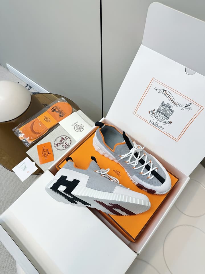 Hermes H Classic Couple Sneakers in Black