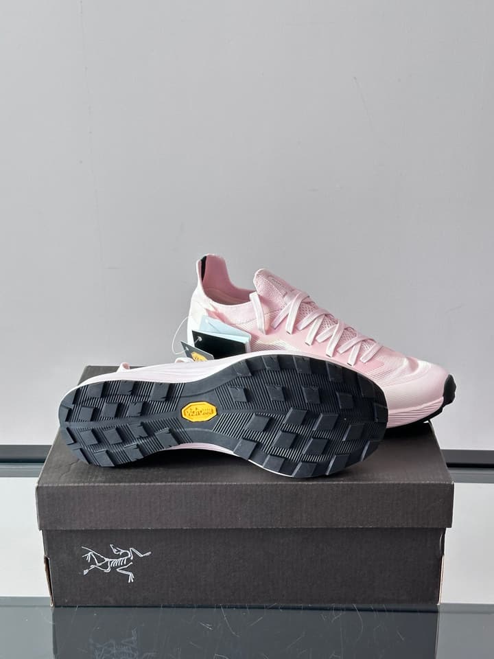 Arc'teryx Norvan SL 3 Trail Running Shoes in Light Pink
