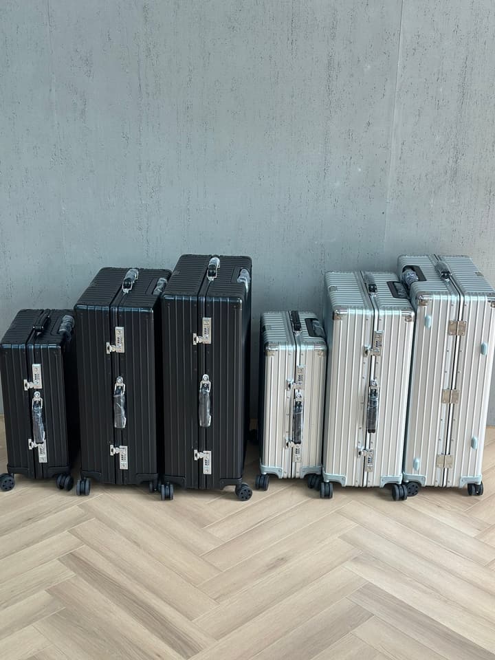 Rimowa 973 Vintage Aluminum-Magnesium Alloy Luggage in Black