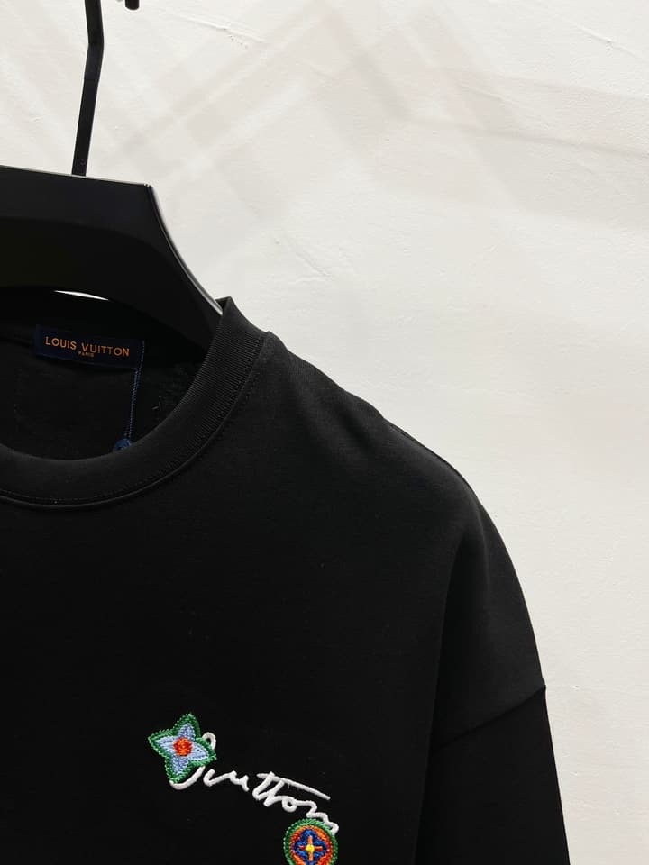 Louis Vuitton Embroidered Floral Logo T-Shirt – 25SS Collection in Classic Black