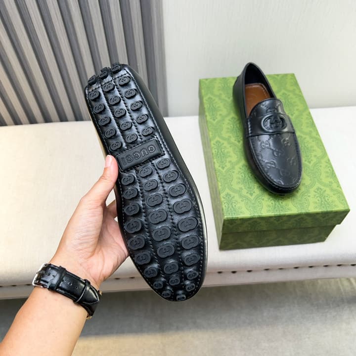 Gucci Premium Leather Loafers in Black Embossed Leather