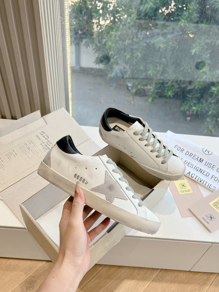 Golden Goose SPACE Series Distressed Sneakers – 2025 Collection in Leopard Print Velcro