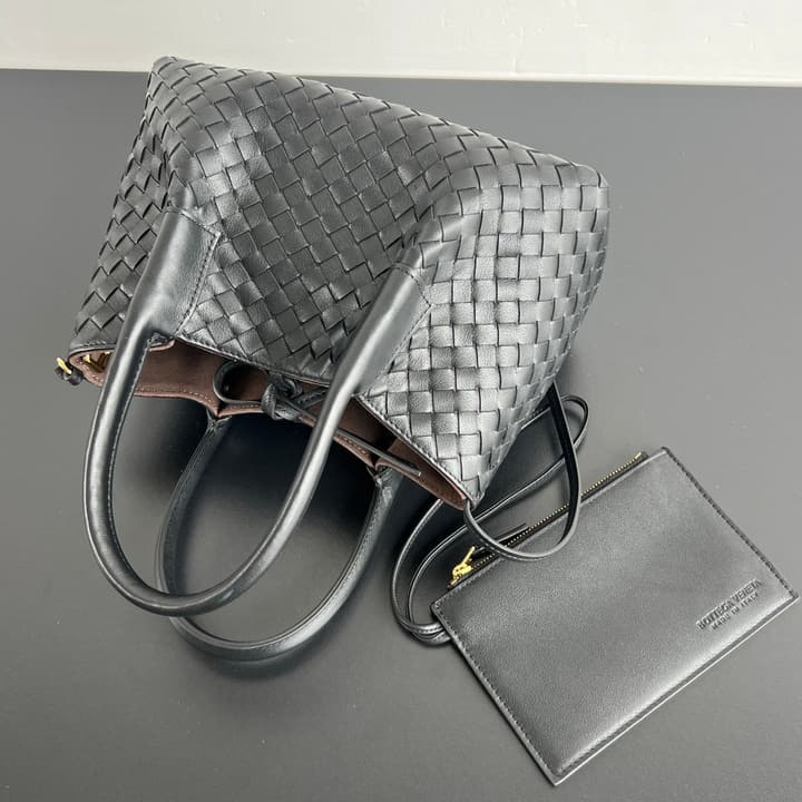 Bottega Veneta Pinacoteca Small Tote Handbag – 2025SS in Burgundy With Light Blue Lining A