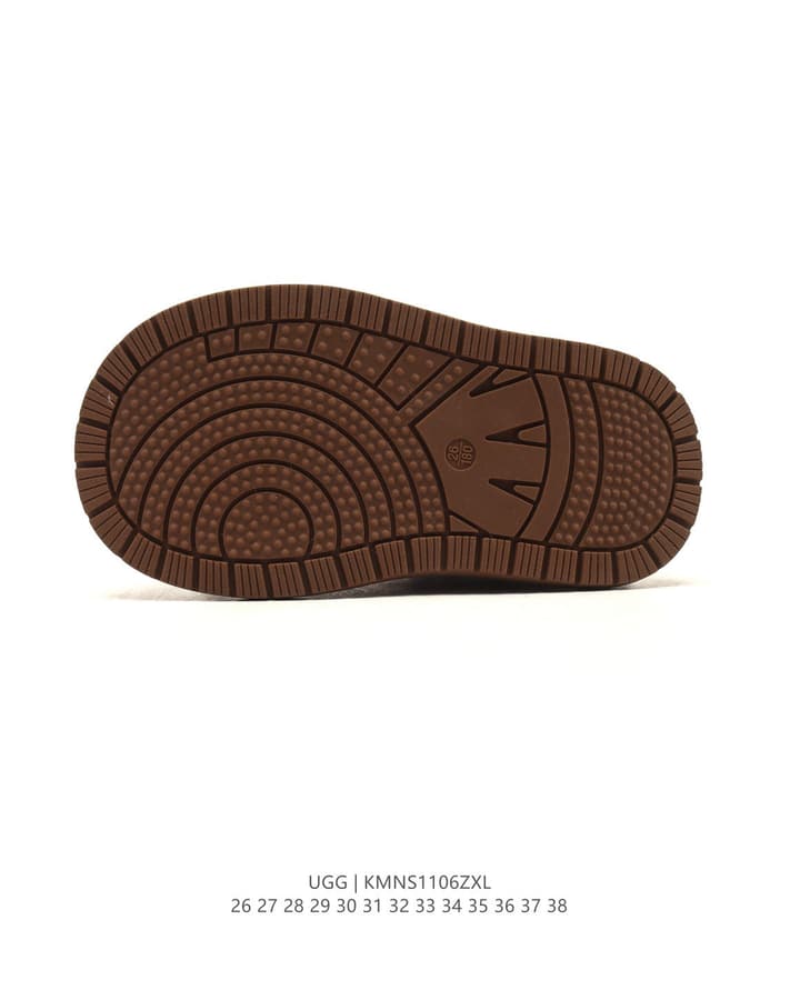 UGG Mid-Top Snow Boots – Kids Collection in Classic Tan Slip-on Boot
