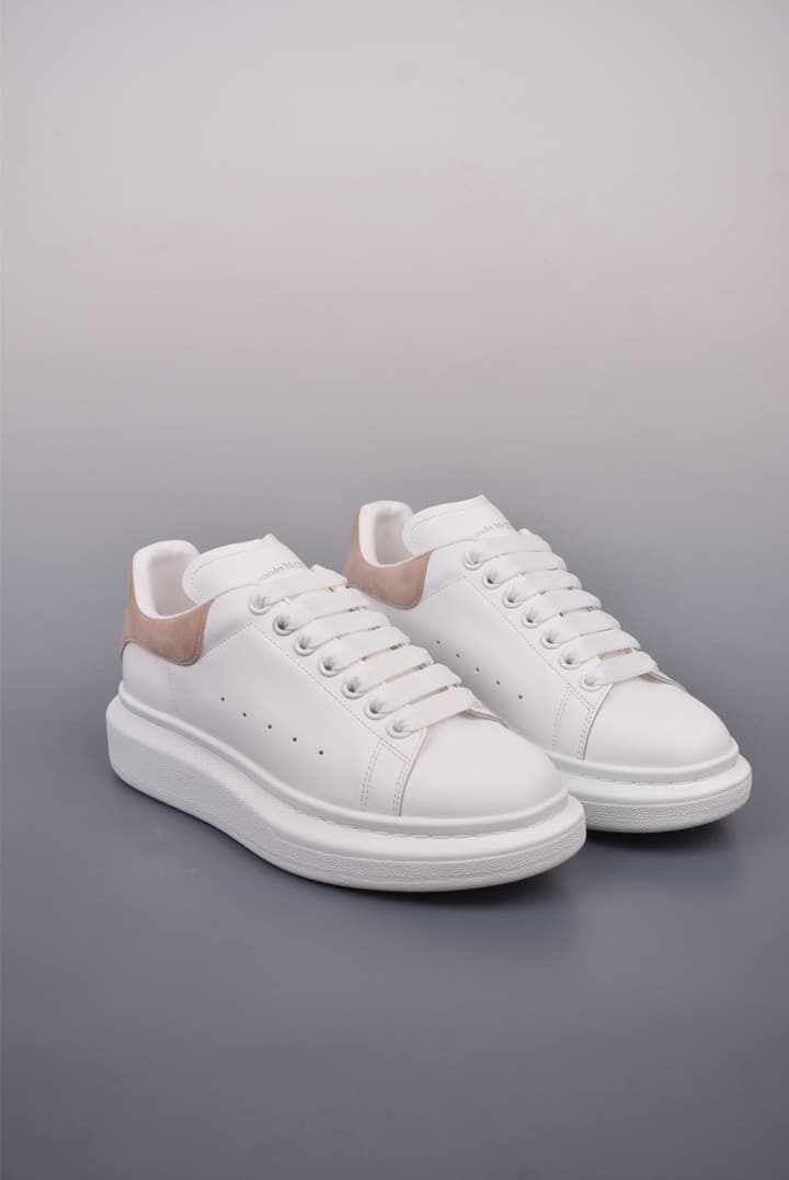 Alexander McQueen Classic Platform Sneakers – 2025 Edition in White Lavender