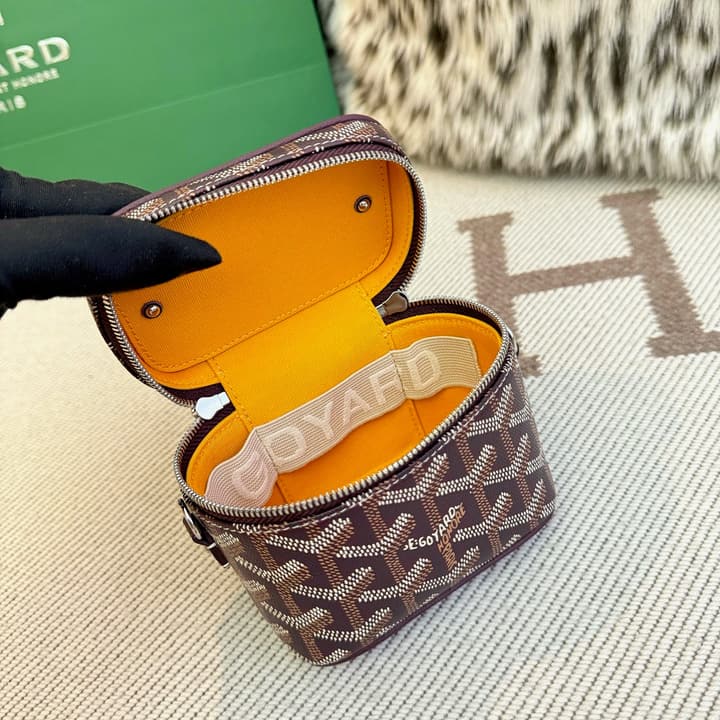 Goyard Muse Vanity Ultra Mini Cosmetic Bag in Blue