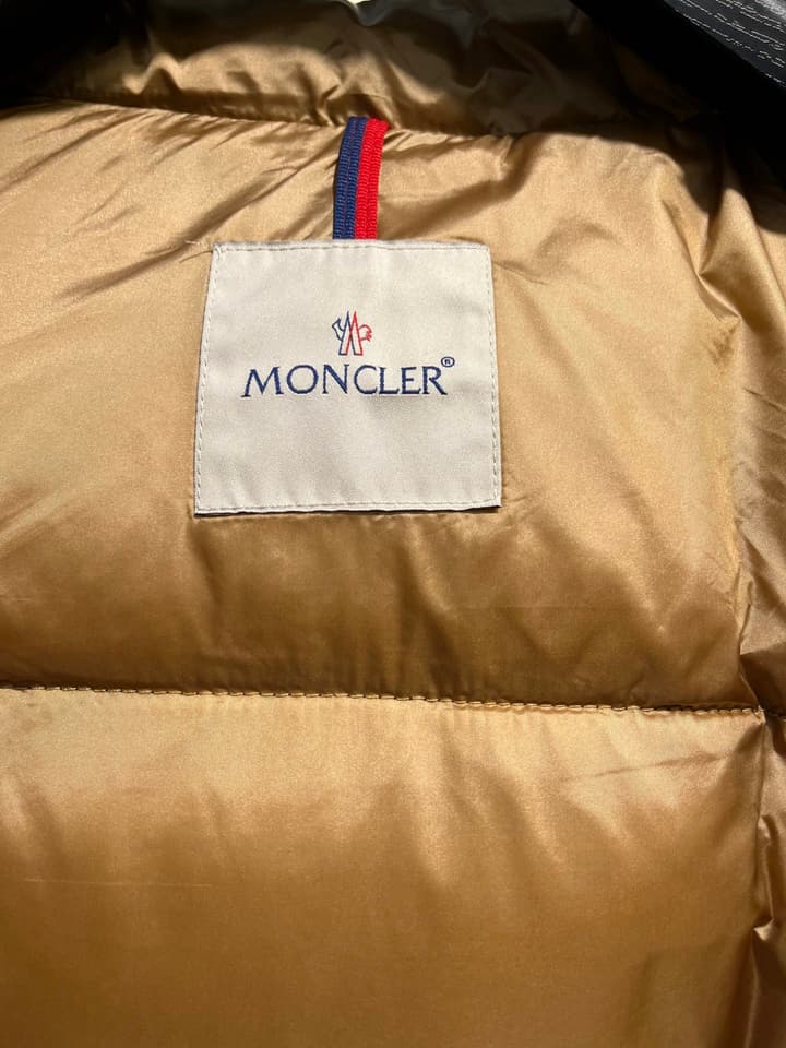 Moncler Parana Color-block Hooded Down Jacket – New Collection