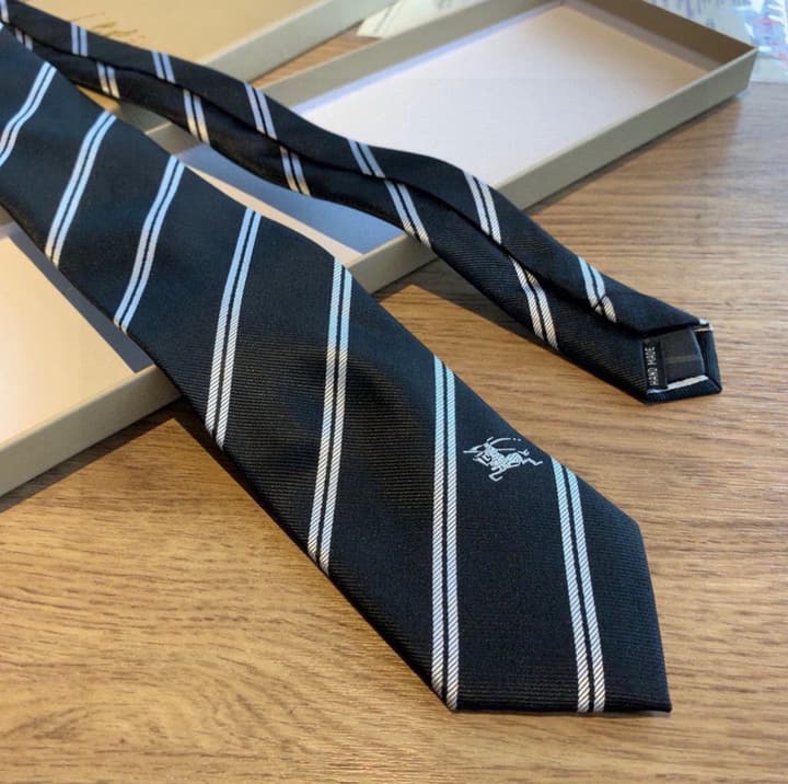 Burberry Vintage Check Silk Tie