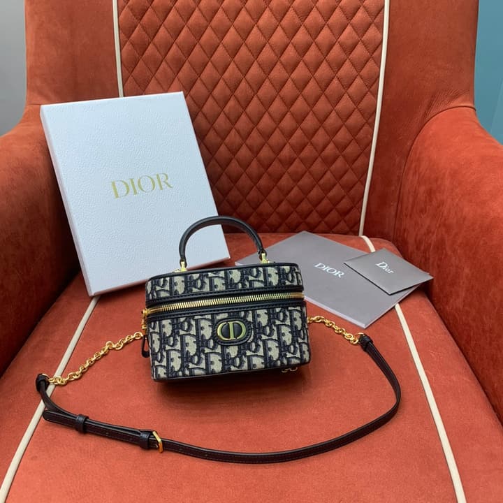 Dior 30 Montaigne Mini Vanity Box Bag